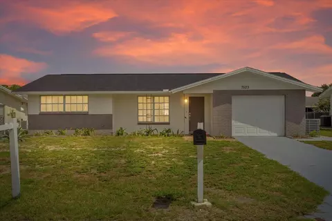 7523 Briarwood Dr, Port Richey, FL 34668