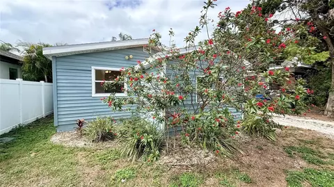 1016 Rosery Rd NW, Largo, FL 33770