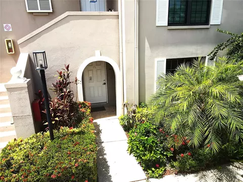 2480 Pelican Ct #102R, Clearwater, FL 33762