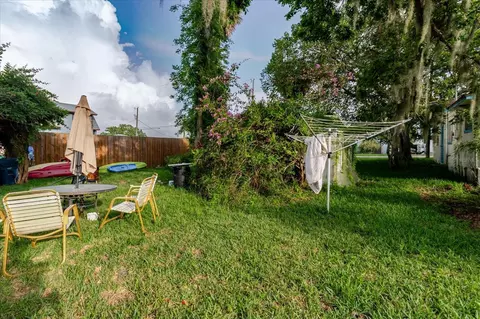 Exterior - 5323 Circle Dr, Weeki Wachee, FL 34607 photo 20 of 35