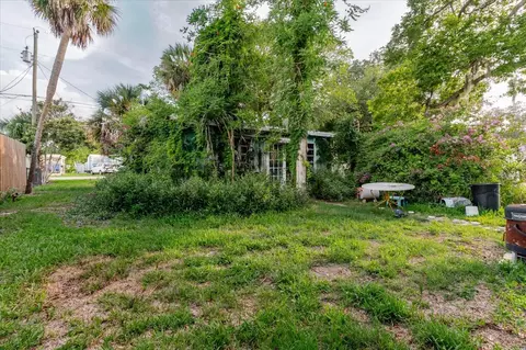 Exterior - 5323 Circle Dr, Weeki Wachee, FL 34607 photo 15 of 35