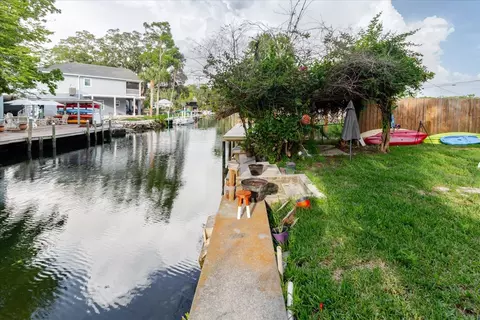 Exterior - 5323 Circle Dr, Weeki Wachee, FL 34607 photo 32 of 35