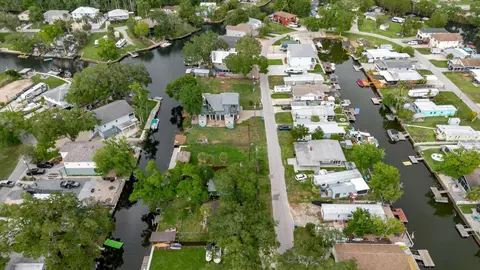 View/Area - 5323 Circle Dr, Weeki Wachee, FL 34607 photo 26 of 30