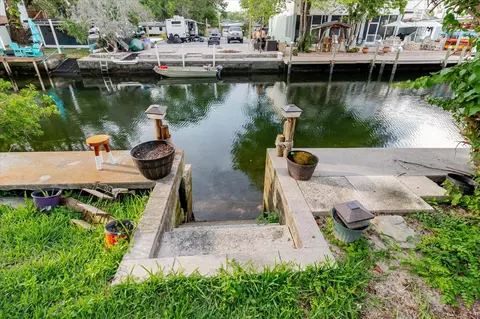 Exterior - 5323 Circle Dr, Weeki Wachee, FL 34607 photo 31 of 35