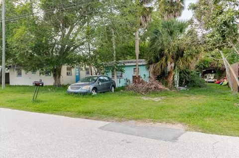 Exterior - 5323 Circle Dr, Weeki Wachee, FL 34607 photo 11 of 35