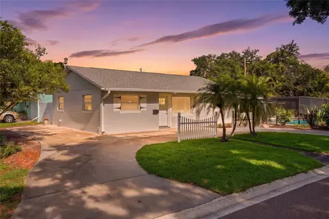 695 41st St N, Saint Petersburg, FL 33713