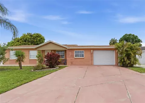 4914 Holiday Dr, Tampa, FL 33615