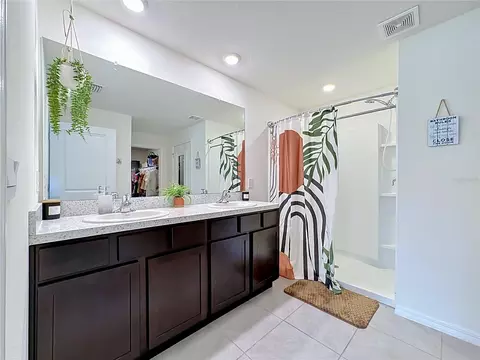 Bath - 16661 Windmill Forge Pass, Wimauma, FL 33598 photo 1 of 2