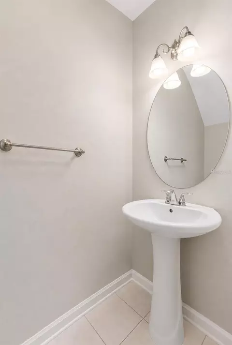 Bath - Undisclosed, Riverview, FL 33578 photo 1 of 4
