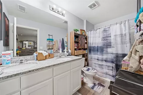 Bath - 10198 Elgin Blvd, Spring Hill, FL 34608 photo 1 of 2