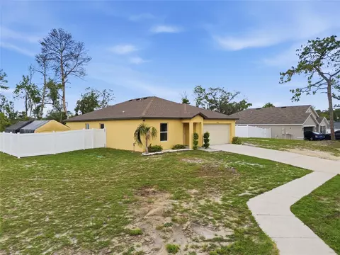 Exterior - 10198 Elgin Blvd, Spring Hill, FL 34608 photo 2 of 7