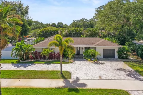 1701 Indian Rocks Rd, Belleair, FL 33756