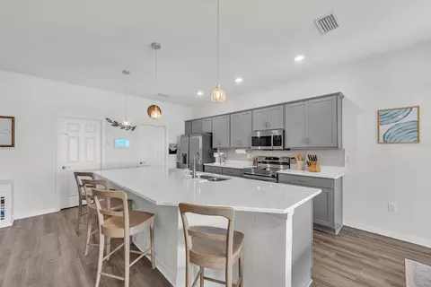Kitchen - 6543 166th Pl E, Parrish, FL 34219 photo 2 of 4