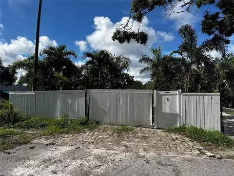 715 Smith St, Clearwater, FL 33756