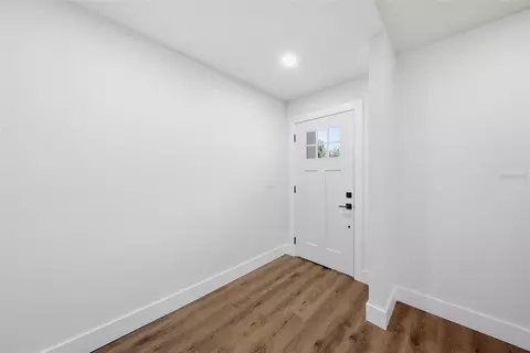 Entry Way - 2104 Doefield Ct, Valrico, FL 33596 photo 2 of 5