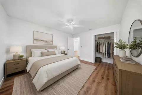 Bedroom - 2104 Doefield Ct, Valrico, FL 33596 photo 4 of 6