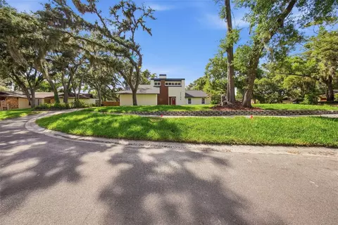 Exterior - 2104 Doefield Ct, Valrico, FL 33596 photo 3 of 8