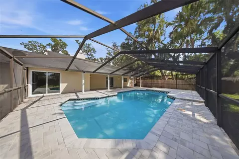Exterior - 2104 Doefield Ct, Valrico, FL 33596 photo 6 of 8