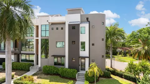 92 W Davis Blvd, Tampa, FL 33606
