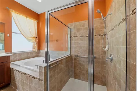 Bath - 8854 39th Street Cir E, Parrish, FL 34219 photo 3 of 4