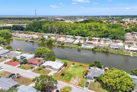7211 Ashwood Dr, Port Richey, FL 34668