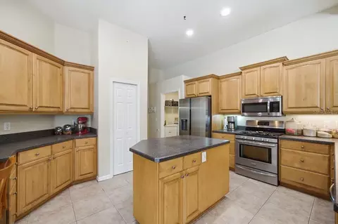 Kitchen - 2138 Edelweiss Loop, Trinity, FL 34655 photo 3 of 6