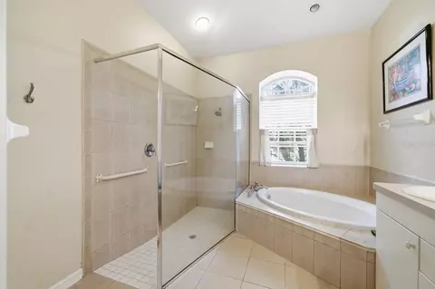 Bath - 2138 Edelweiss Loop, Trinity, FL 34655 photo 2 of 4