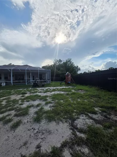 Exterior - 17820 Monteverde Dr, Spring Hill, FL 34610 photo 9 of 12