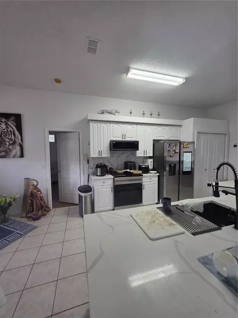 Kitchen - 17820 Monteverde Dr, Spring Hill, FL 34610 photo 4 of 4