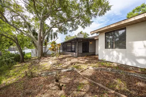 Exterior - 627 Timber Bay Cir W, Oldsmar, FL 34677 photo 6 of 11