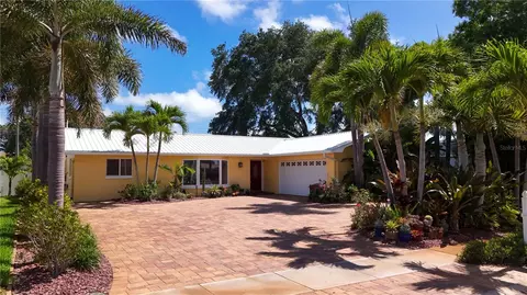 13254 87th Pl, Seminole, FL 33776