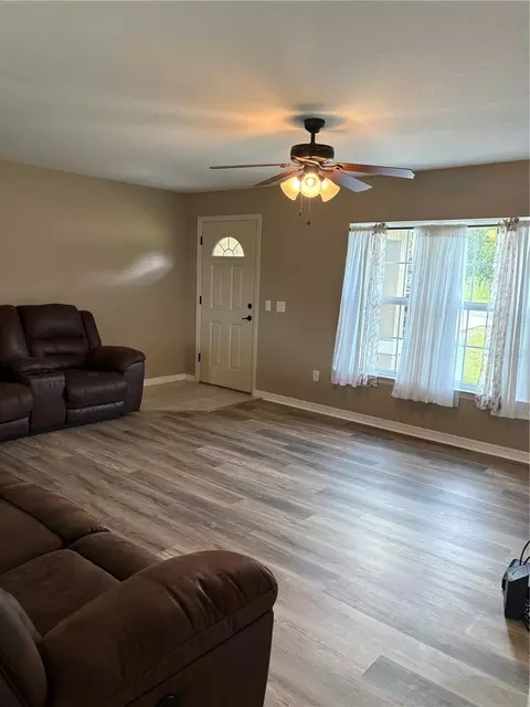 Living - 176 Juniper Loop Cir, Ocala, FL 34480 photo 3 of 3
