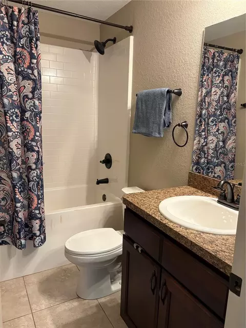 Bath - 176 Juniper Loop Cir, Ocala, FL 34480 photo 5 of 5