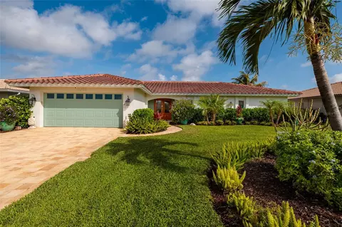 2011 Michigan Ave NE, Saint Petersburg, FL 33703
