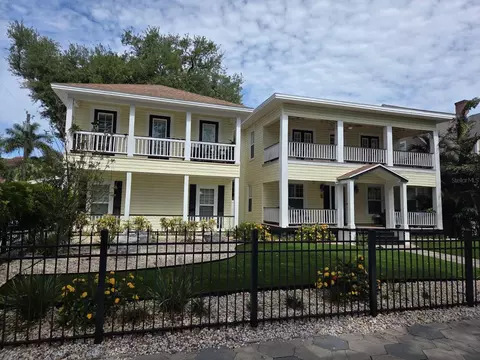 732 NE And 732 12 Ne Oak St, Saint Petersburg, FL 33701
