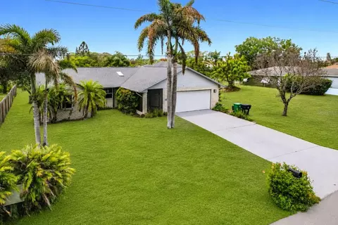 1654 SE Fallon Dr, Port Saint Lucie, FL 34983