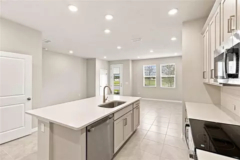 Kitchen - 5592 Coopers Hawk Ct, Saint Cloud, FL 34772 photo 2 of 5