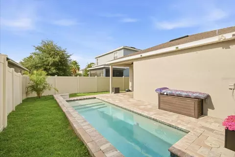 Exterior - 12261 Blue Pacific Dr, Riverview, FL 33579 photo 8 of 10