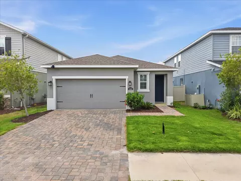 Exterior - 12261 Blue Pacific Dr, Riverview, FL 33579 photo 4 of 10