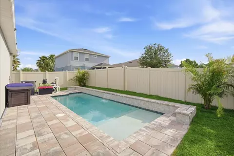Exterior - 12261 Blue Pacific Dr, Riverview, FL 33579 photo 5 of 10