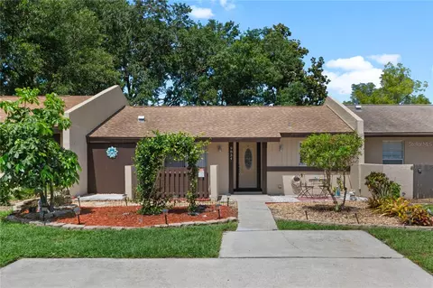 9834 87th St, Seminole, FL 33777