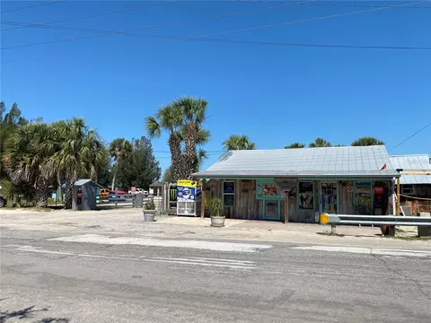 Exterior - 1578 Indian Bay Rd, Spring Hill, FL 34607 photo 9 of 9
