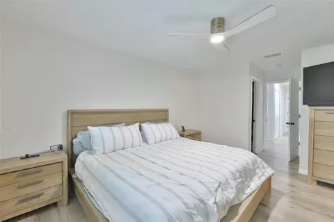 Bedroom - 1578 Indian Bay Rd, Spring Hill, FL 34607 photo 3 of 8