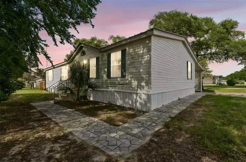 37913 Palmetto Palm Dr, Zephyrhills, FL 33542