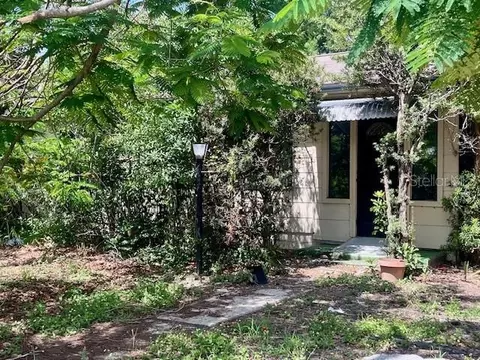 1209 58th St S, Gulfport, FL 33707