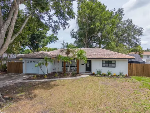 5271 35th Ave N, Saint Petersburg, FL 33710