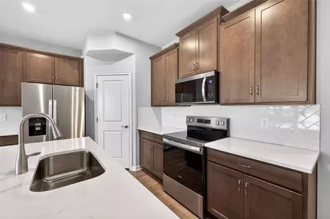 Kitchen - 9187 Aurelia Ave, Parrish, FL 34219 photo 1 of 1