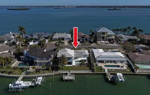 878 Harbor Is, Clearwater Beach, FL 33767