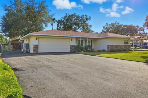 1840 NW 18th St, Crystal River, FL 34428