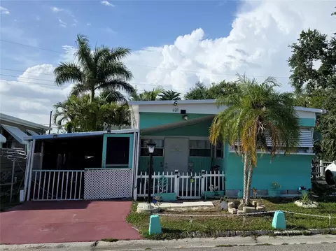 609 50th Ave W, Bradenton, FL 34207